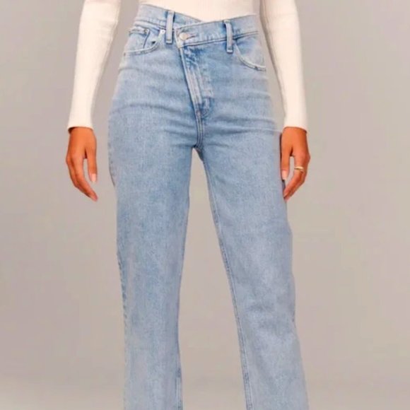 Abercrombie & Fitch 10R The 90s Straight Ultra High Rise Jean Pant NWOT - Picture 1 of 4